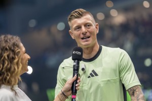 大众娱乐彩票app下载-克罗斯：施洛特贝克对斯坦尼西奇的犯规应吃到红牌，他犯错太多