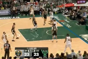 大众娱乐彩票app下载-哈达威个人5投0中后直冲篮筐双手暴扣得手，次节取得首分